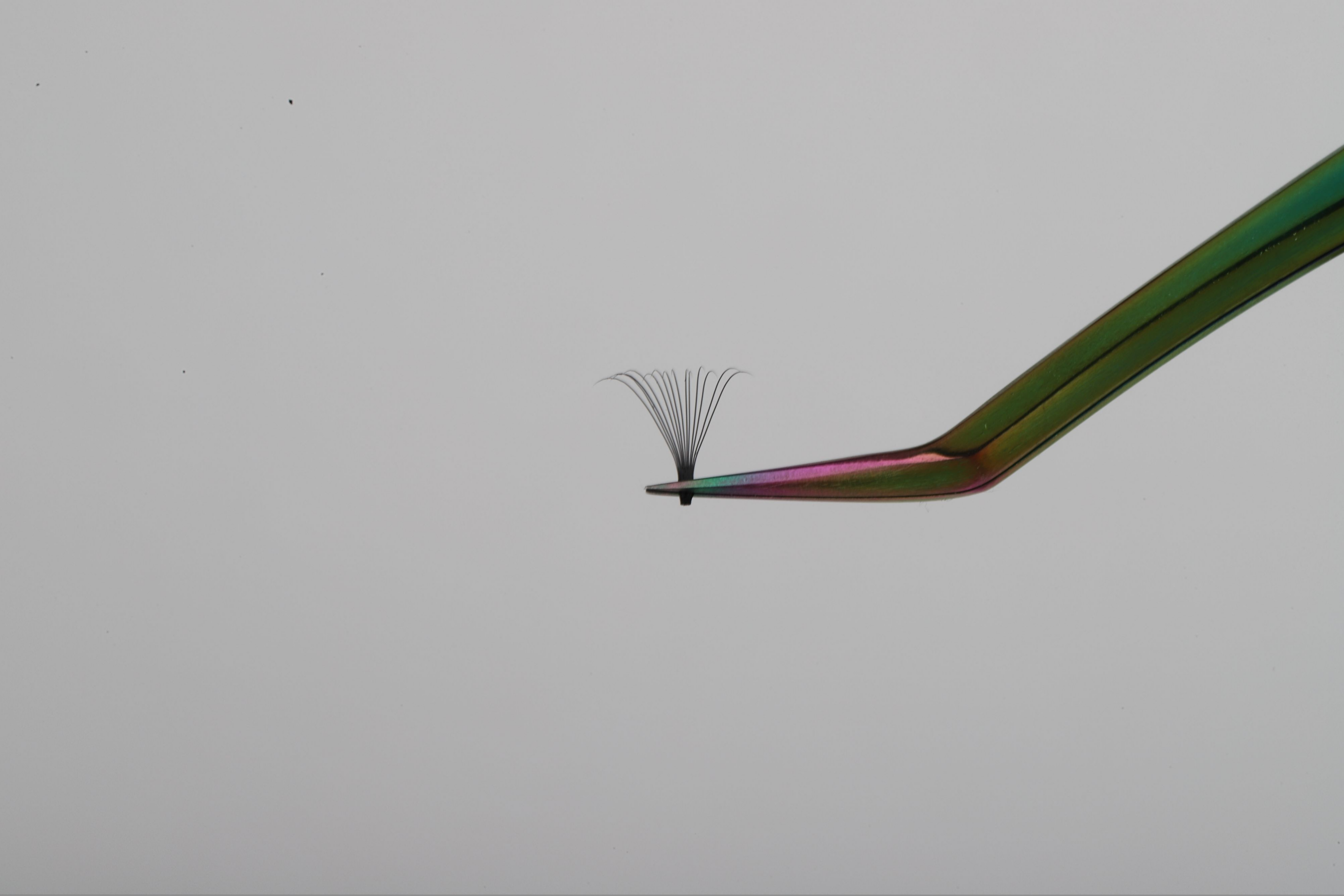 14D Pro-Made Fans - Pointy Base 0.03mm - KKLash.co